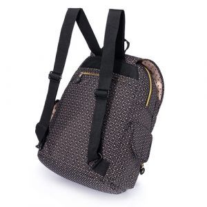 https://www.lookedtwo.com/wp-content/uploads/2020/03/48967278_4GG.jpg