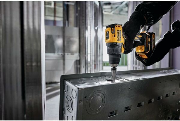 Parafusadeira e Furadeira Impacto 1/2 Pol. Bateria 20V 1,3 Ah Lítio Bivolt 2 Bat , DeWalt - Imagem 3