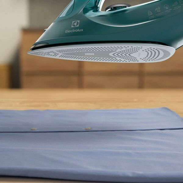 Ferro de Passar a Vapor Antiaderente Ceramica 1500W Verde Escuro ESI80 127v Electrolux - Imagem 4