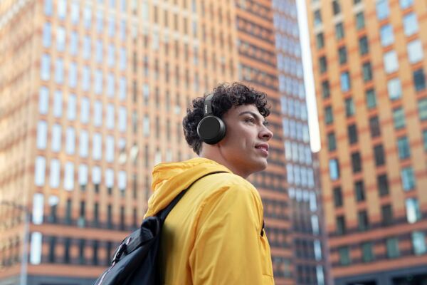 Fone de Ouvido Philips Bluetooth on-ear com Microfone Headphone Reforço de Graves Energia para 29 Horas cor Preto TAH4205BK/00 - Imagem 5